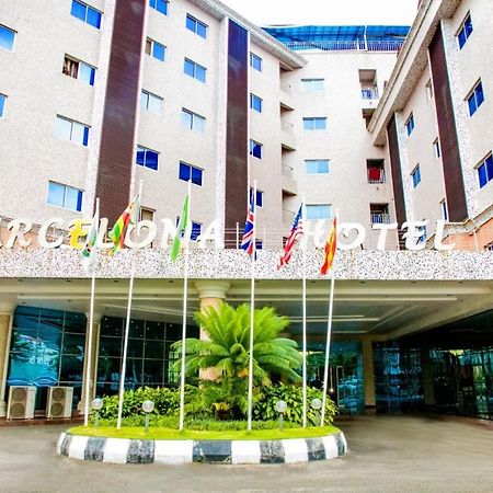 Barcelona Hotels, Abuja Mobushipe Exterior foto