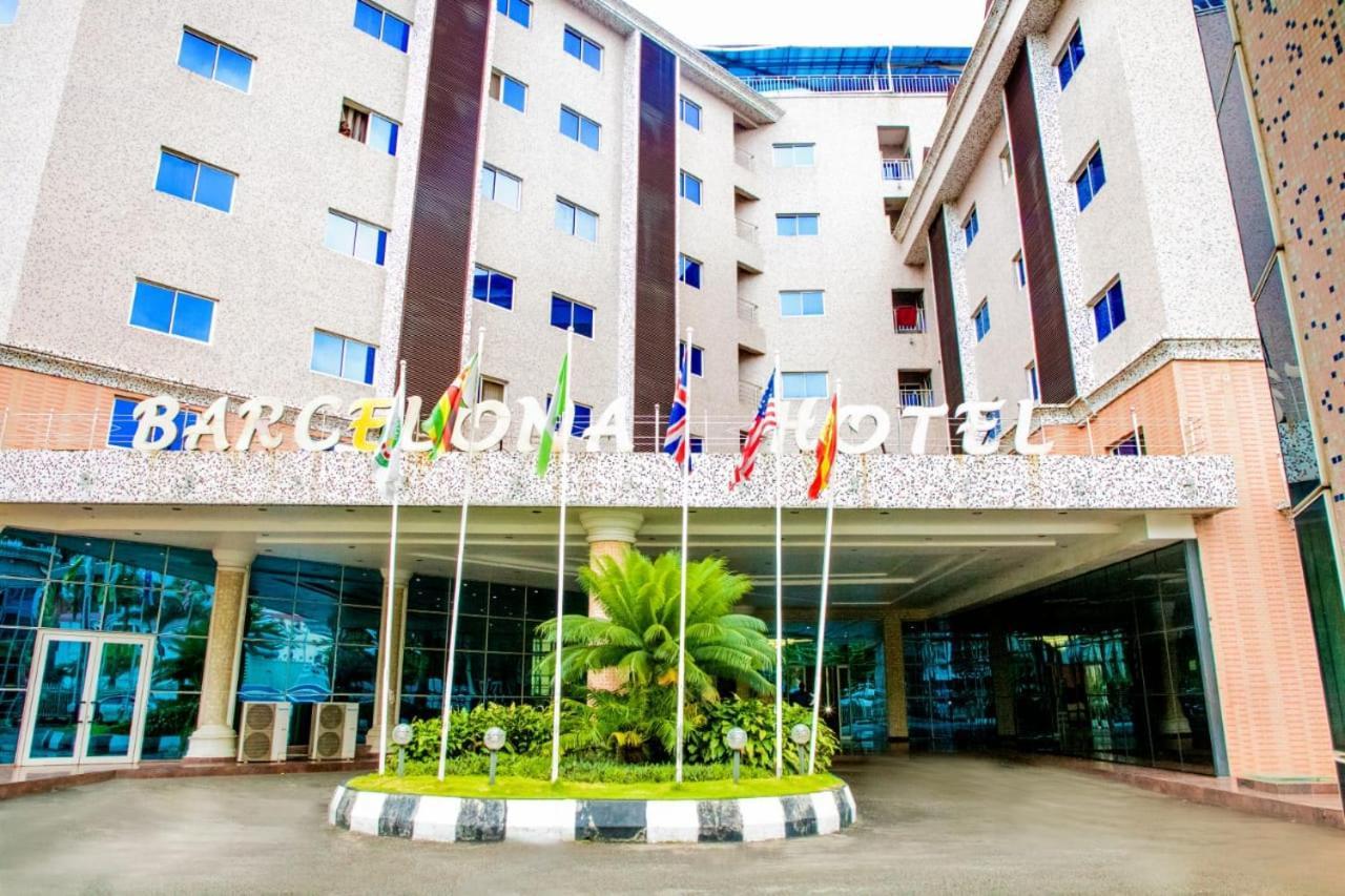 Barcelona Hotels, Abuja Mobushipe Exterior foto
